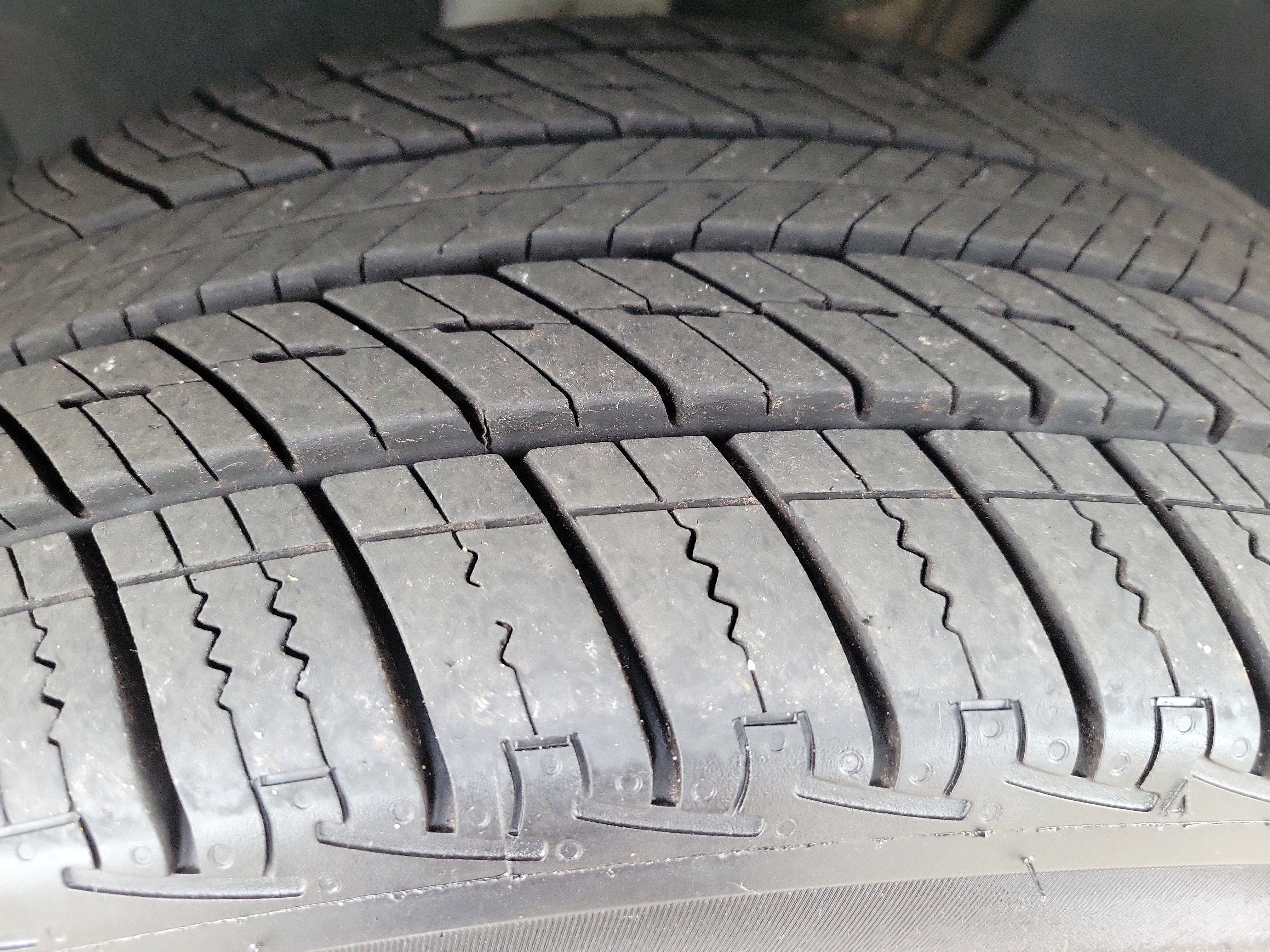 Used 2019 Volkswagen Tiguan SEL Premium R-Line image 13