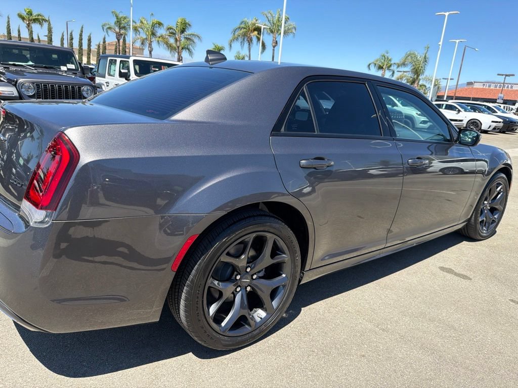 Used 2023 Chrysler 300 Touring L RWD image 12