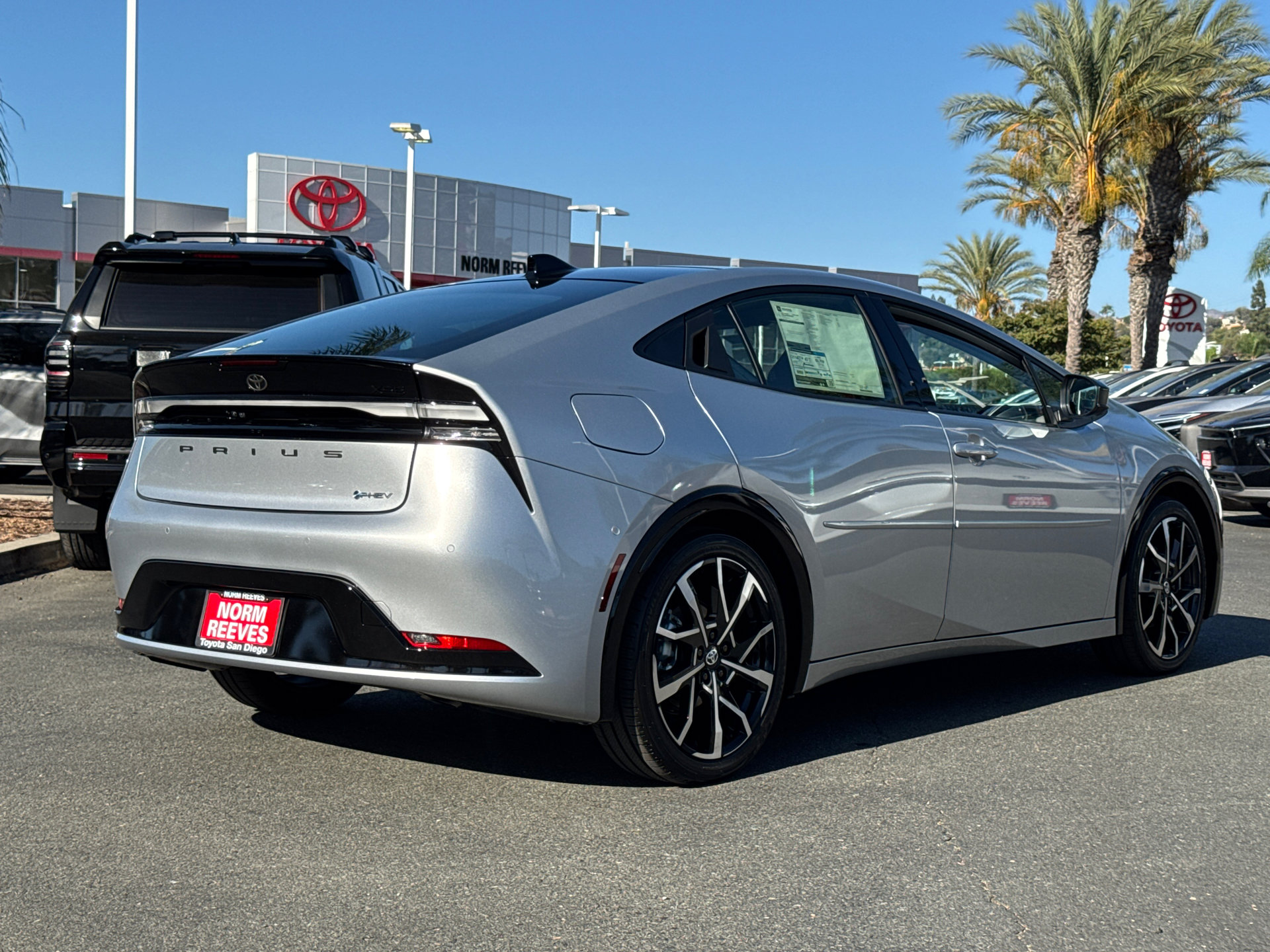 New 2027 Toyota Prius Plug-In Hybrid FWD image 13