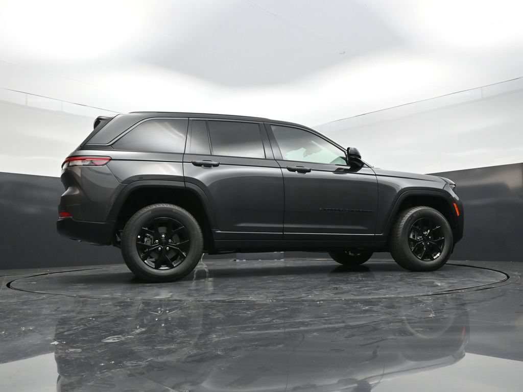 New 2026 Jeep Grand Cherokee Altitude AWD/4WD image 31
