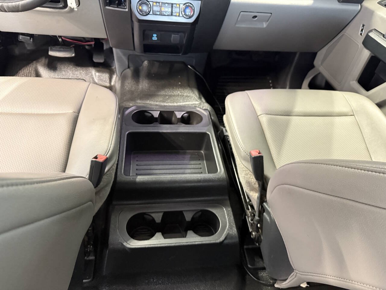 Used 2022 Ford F350 XL w/ Power Equipment Group AWD/4WD image 8