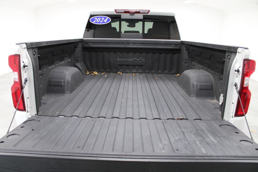 Used 2024 Chevrolet Silverado 1500 High Country w/ Technology Package AWD/4WD image 18