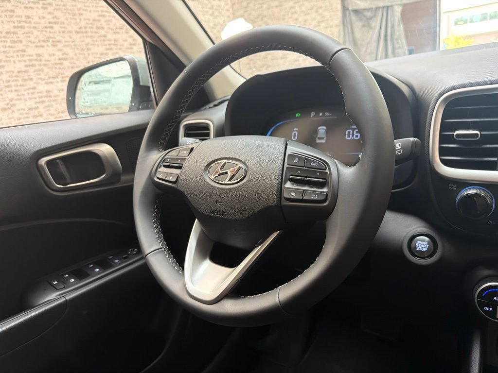 New 2026 Hyundai Venue SEL FWD image 18