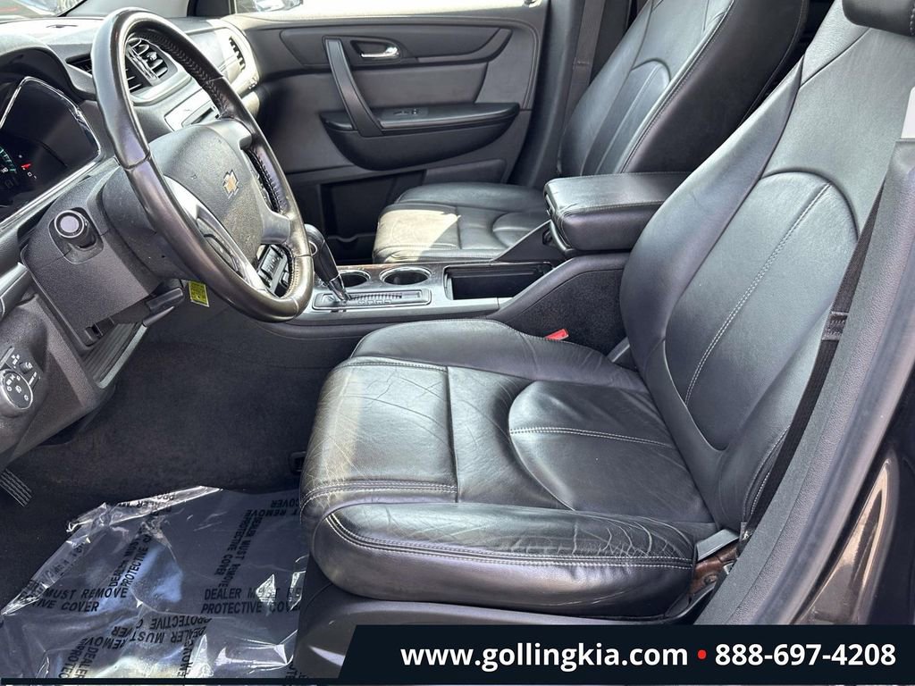 Used 2017 Chevrolet Traverse LT FWD image 17