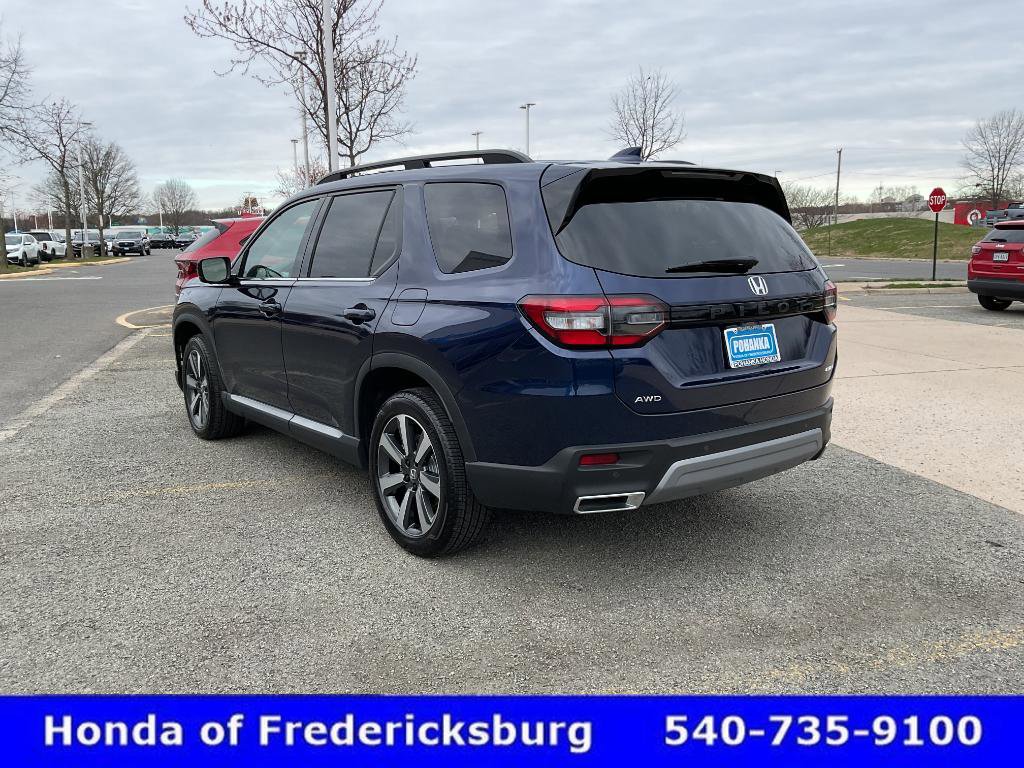 Used 2025 Honda Pilot Elite image 4