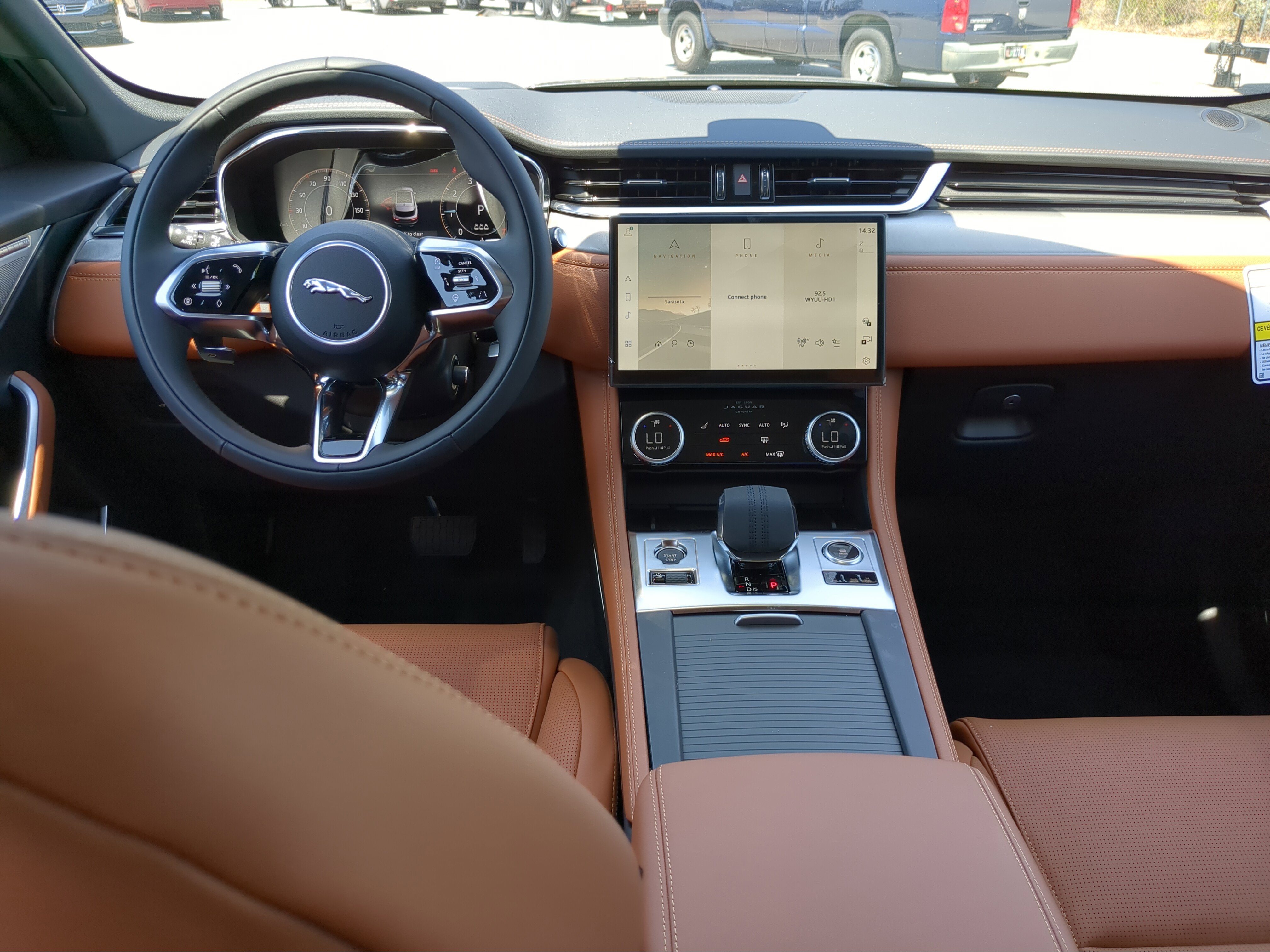 New 2026 Jaguar F-PACE R-Dynamic S image 11