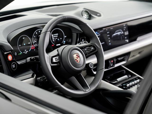New 2026 Porsche Cayenne GTS image 11