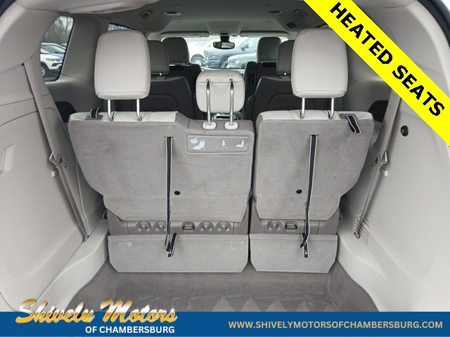 Used 2017 Chrysler Pacifica Touring-L Plus w/ Tire & Wheel Group image 9