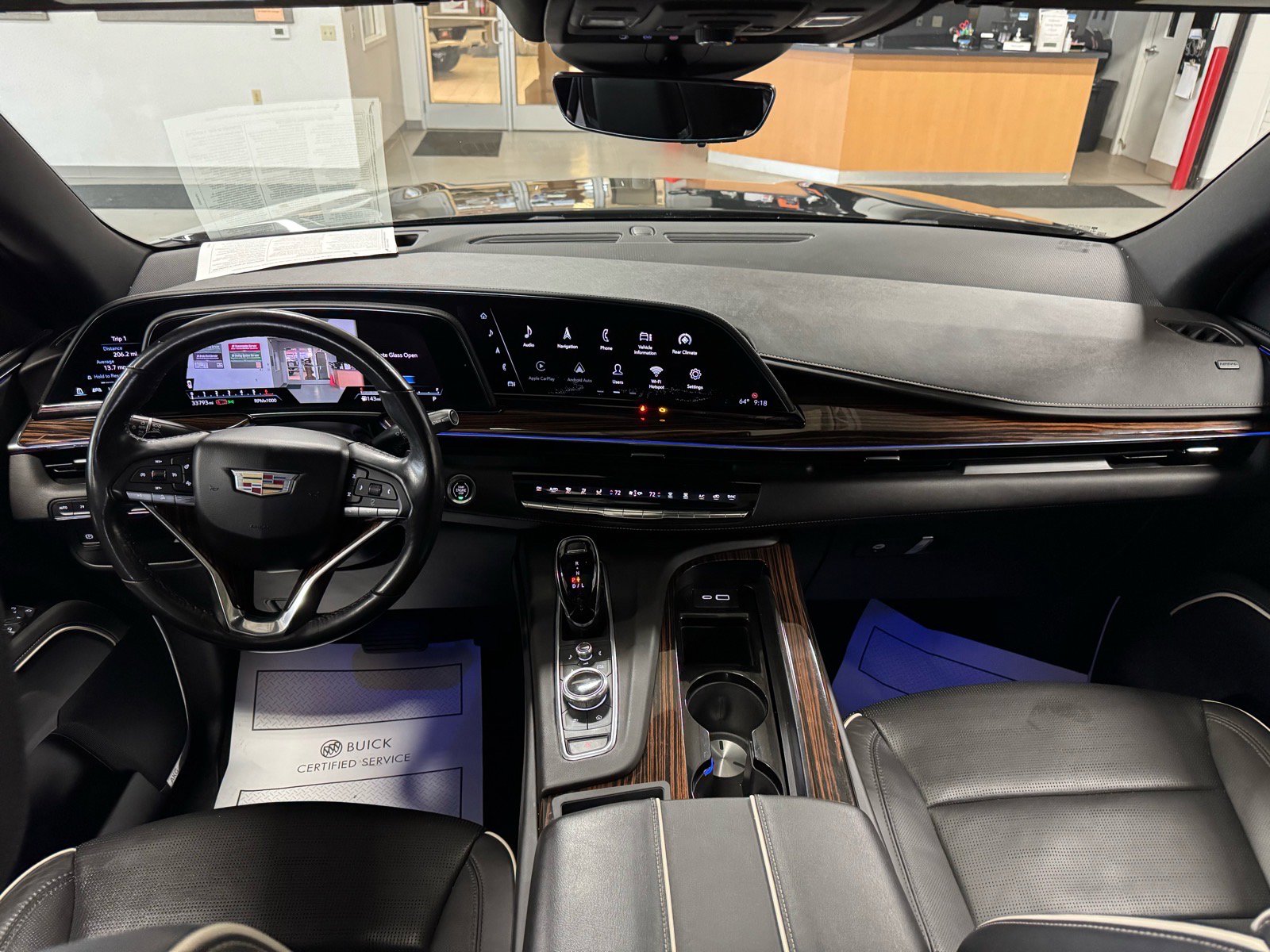 Used 2021 Cadillac Escalade ESV Premium Luxury AWD/4WD image 16
