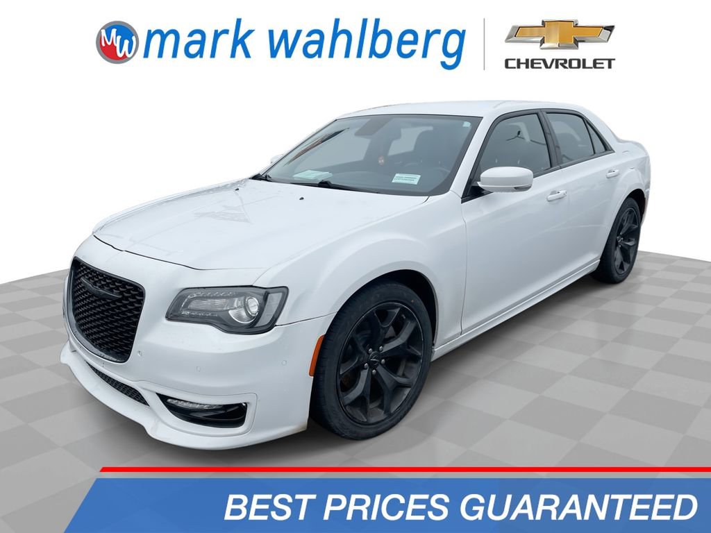 Used 2022 Chrysler 300 Touring L w/ Comfort Group RWD image 1
