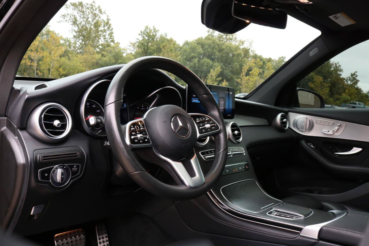 Used 2020 Mercedes-Benz GLC 300 4MATIC image 33