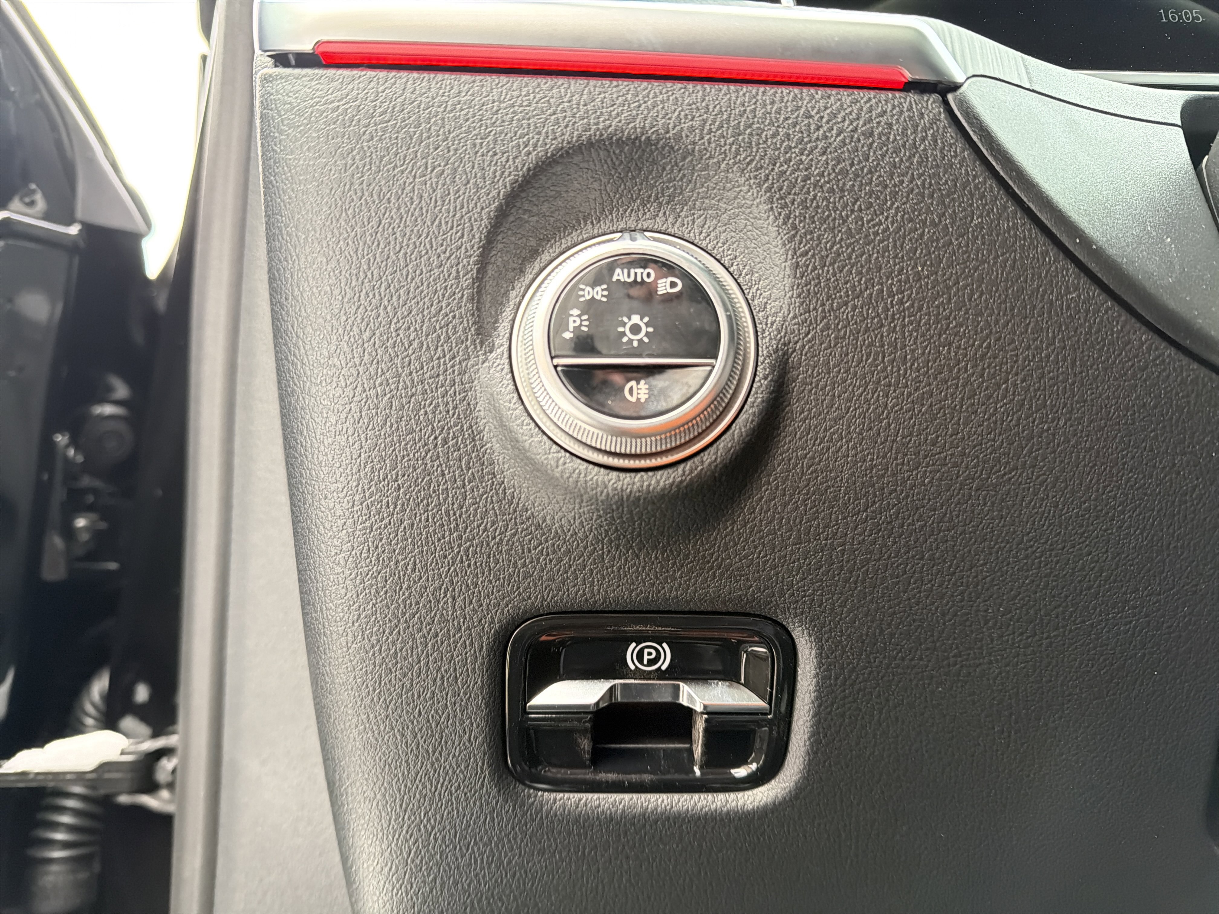 New 2026 Mercedes-Benz C 300 4MATIC Sedan image 17