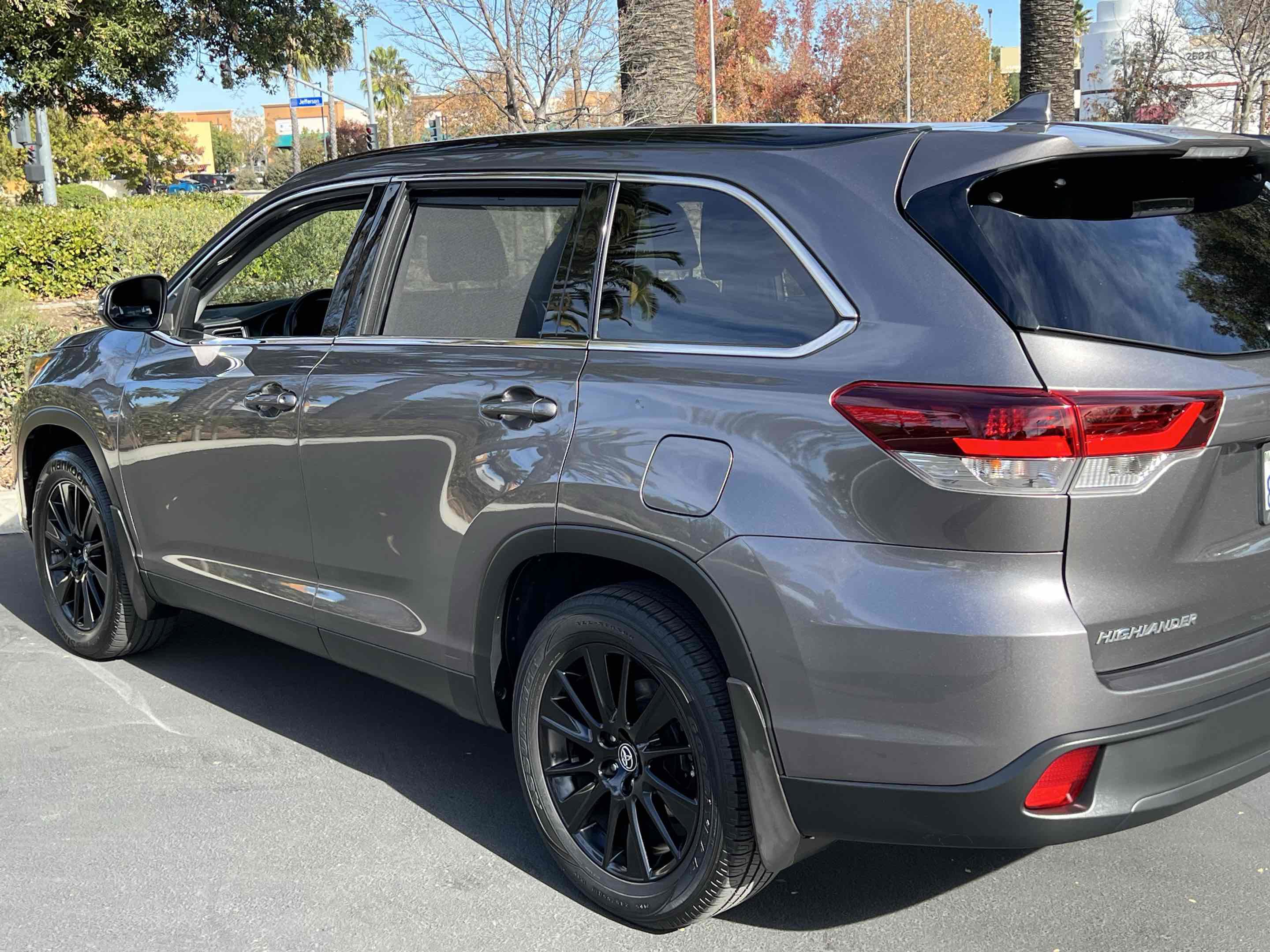 Used 2019 Toyota Highlander XLE image 54