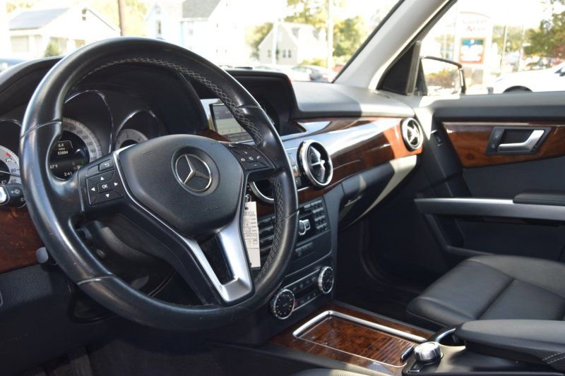Used 2015 Mercedes-Benz GLK 250 BlueTEC 4MATIC image 28