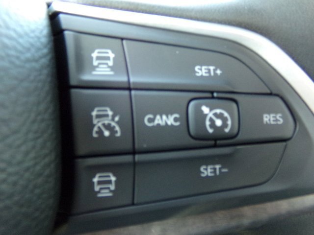 Used 2024 Jeep Grand Cherokee Limited 4xe image 12