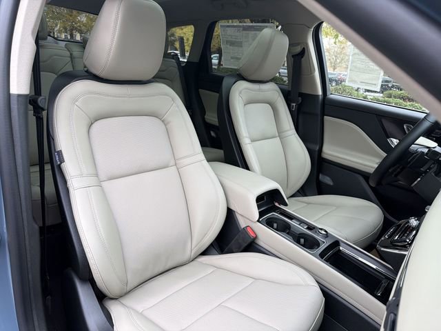 Used 2026 Lincoln Corsair Premiere image 27