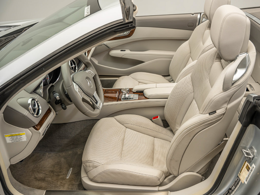 Used 2013 Mercedes-Benz SL 550 image 23