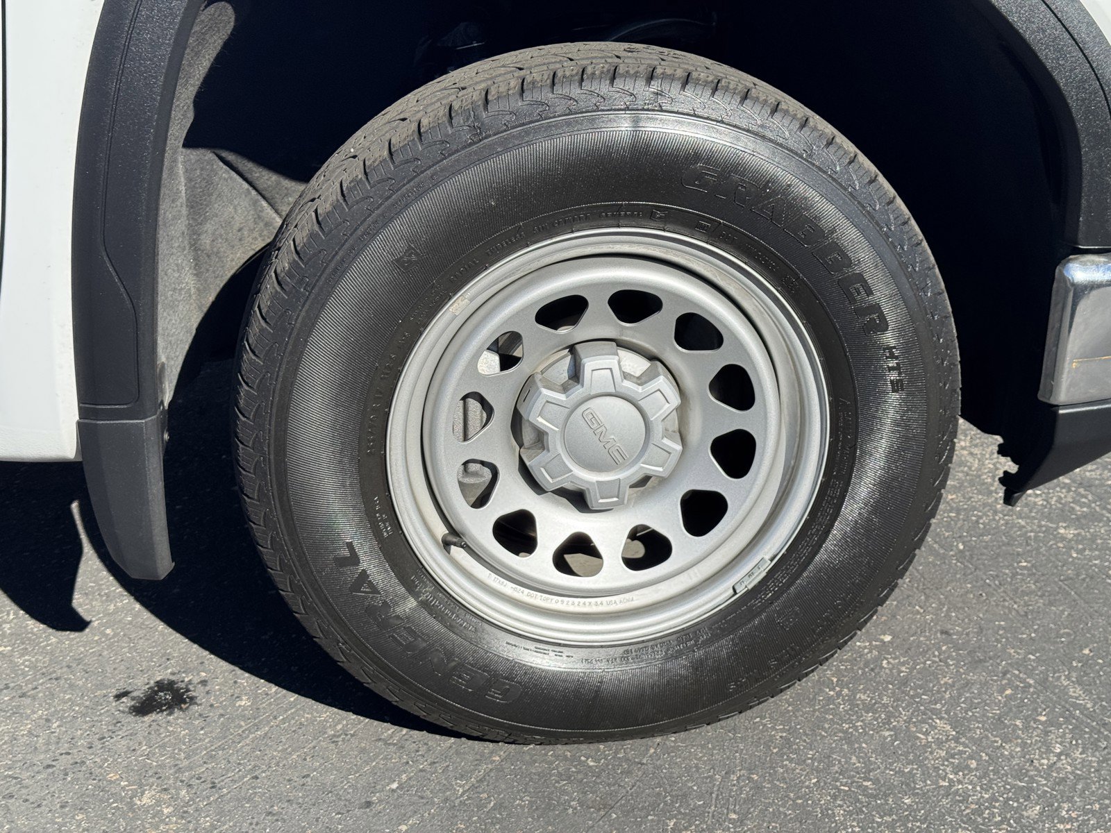 Used 2025 GMC Sierra 1500 Pro w/ Pro Value Package image 10