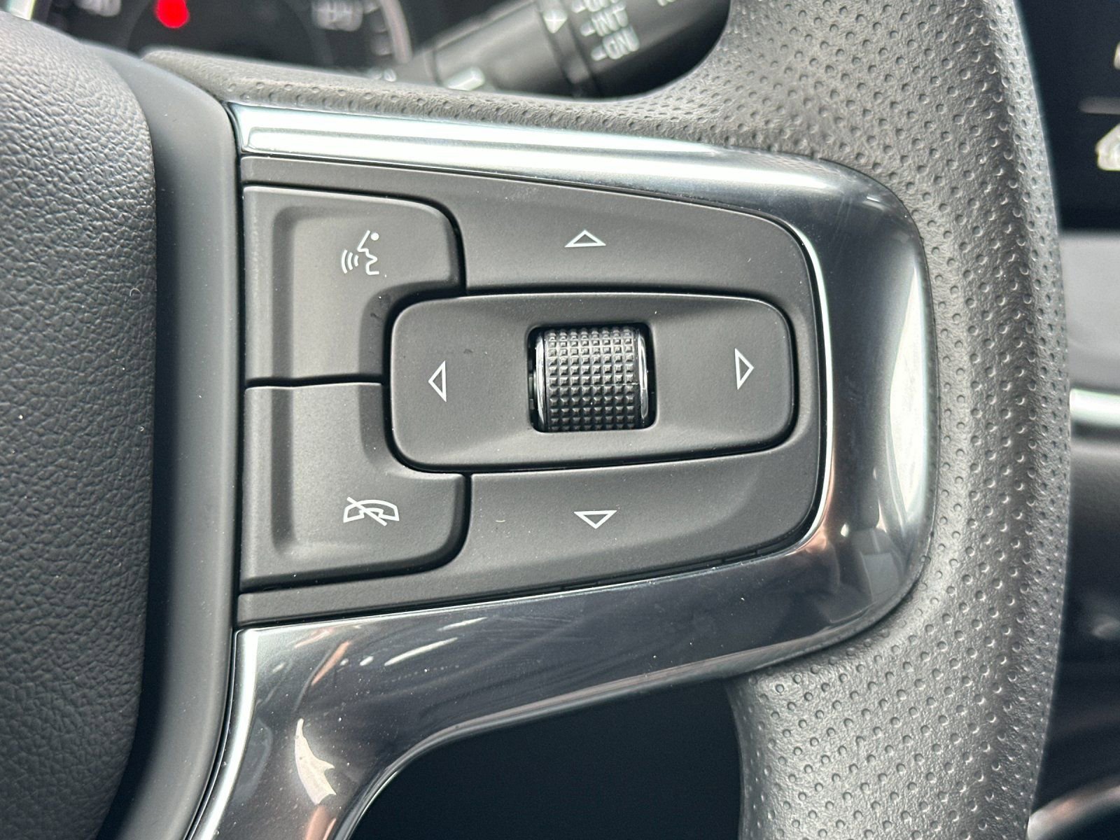 New 2025 Chevrolet Blazer LT w/ Driver Confidence Package image 28