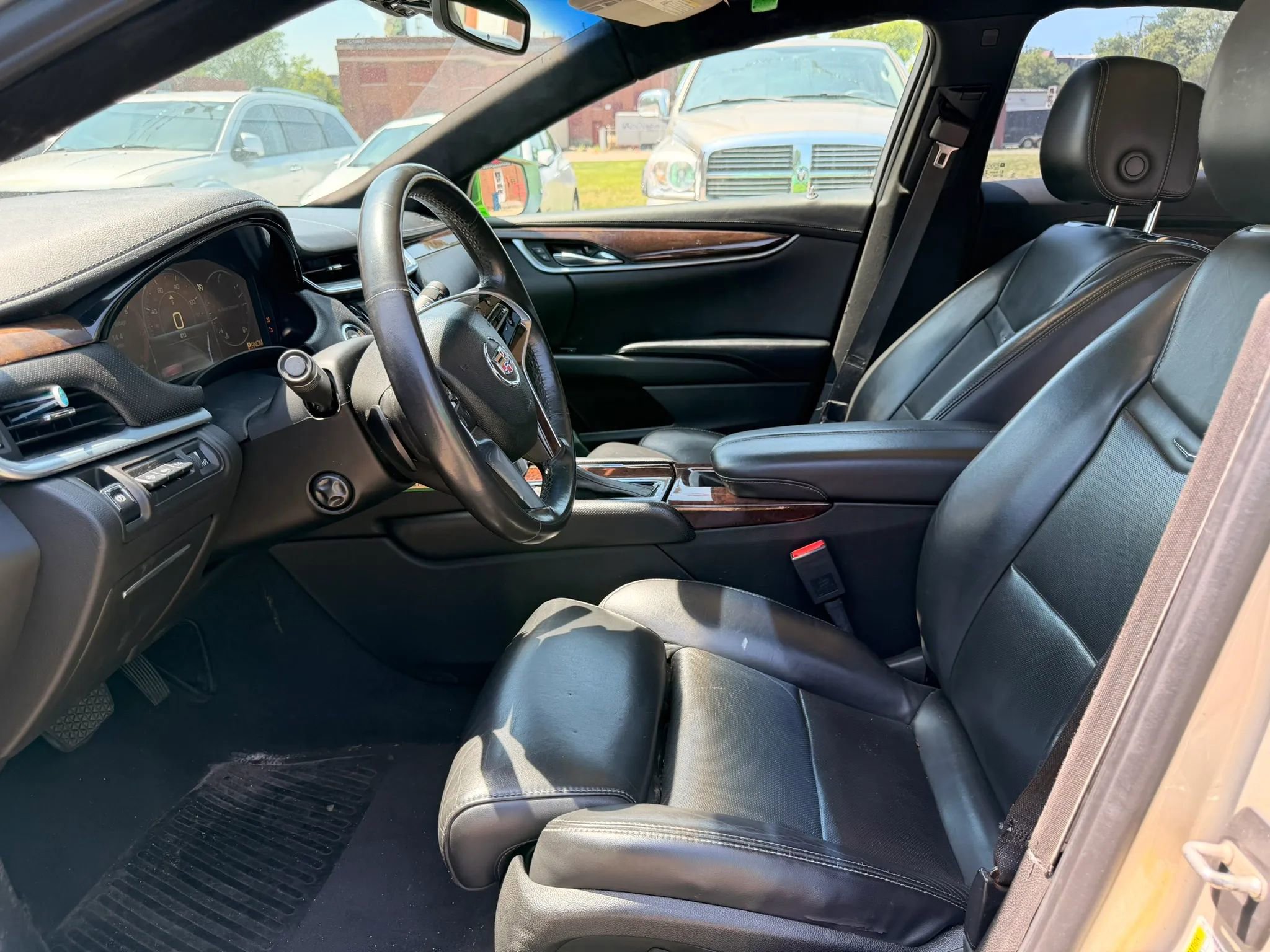Used 2013 Cadillac XTS Premium FWD image 15