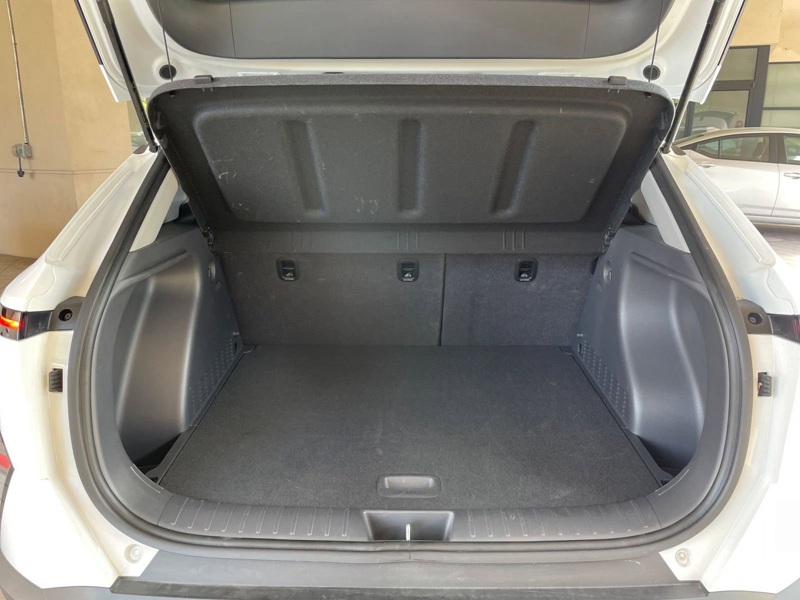 Used 2025 Hyundai Kona SEL image 32