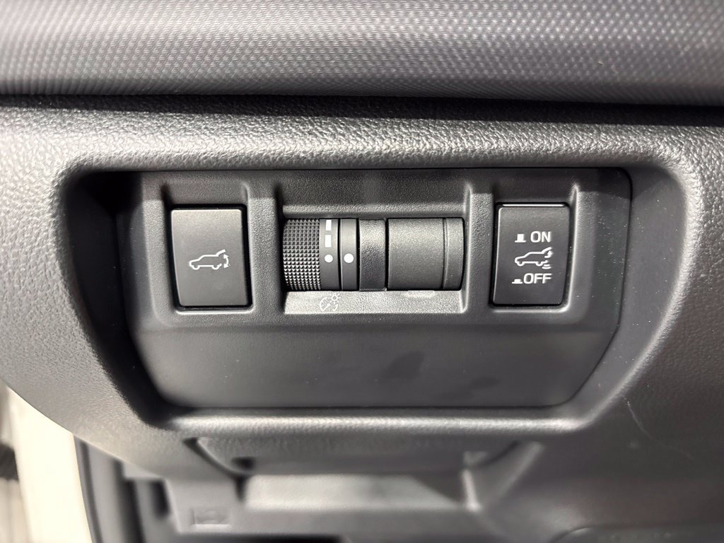 Used 2025 Subaru Forester Premium AWD/4WD image 28