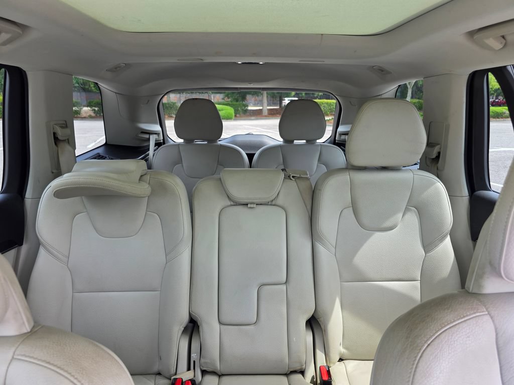 Used 2020 Volvo XC90 T5 Momentum w/ Protection Package Premier AWD/4WD image 26
