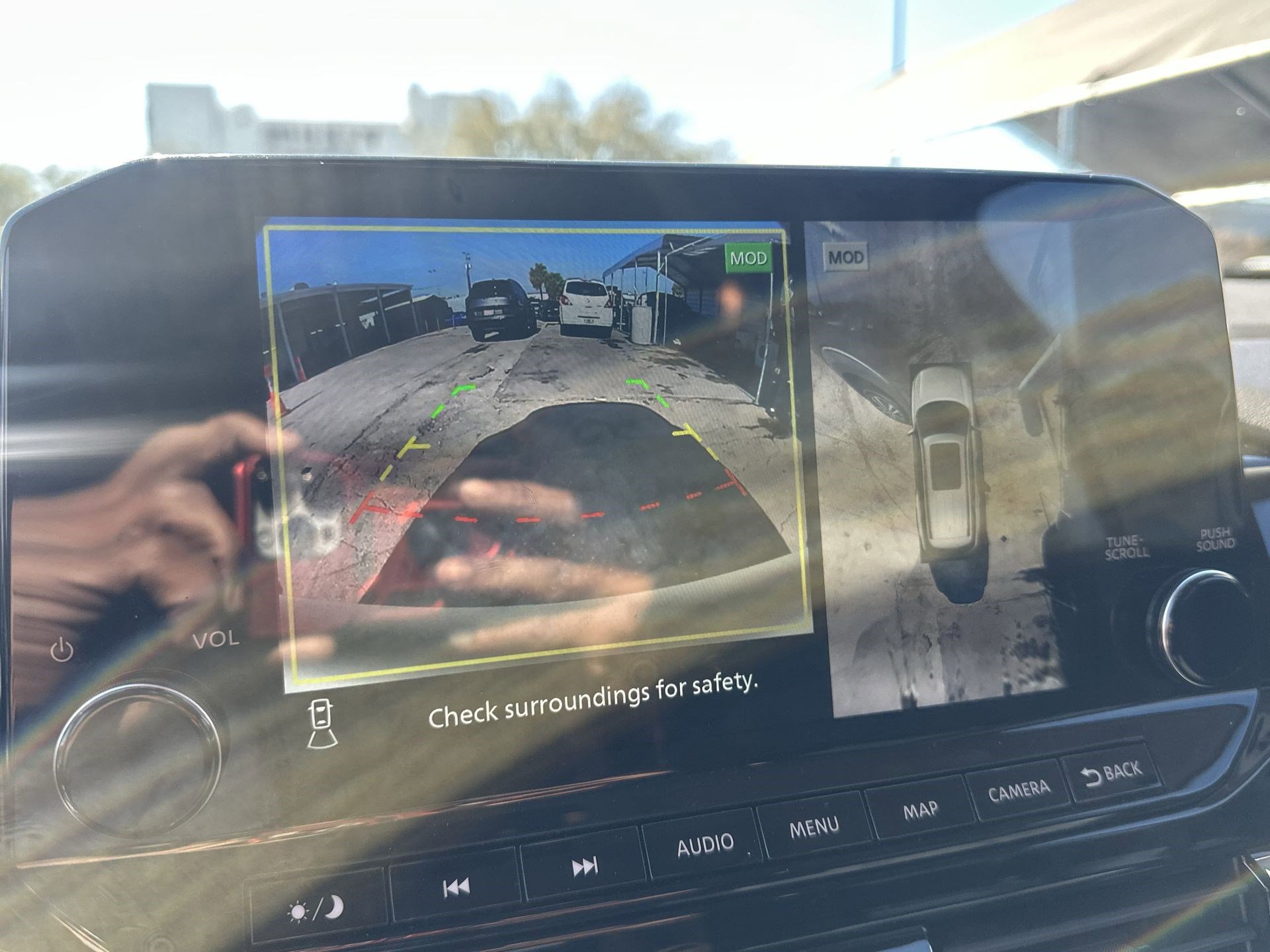 Used 2024 Nissan Pathfinder Platinum w/ Cargo Package image 25