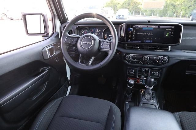 Used 2024 Jeep Wrangler Unlimited Rubicon 4xe AWD/4WD image 23