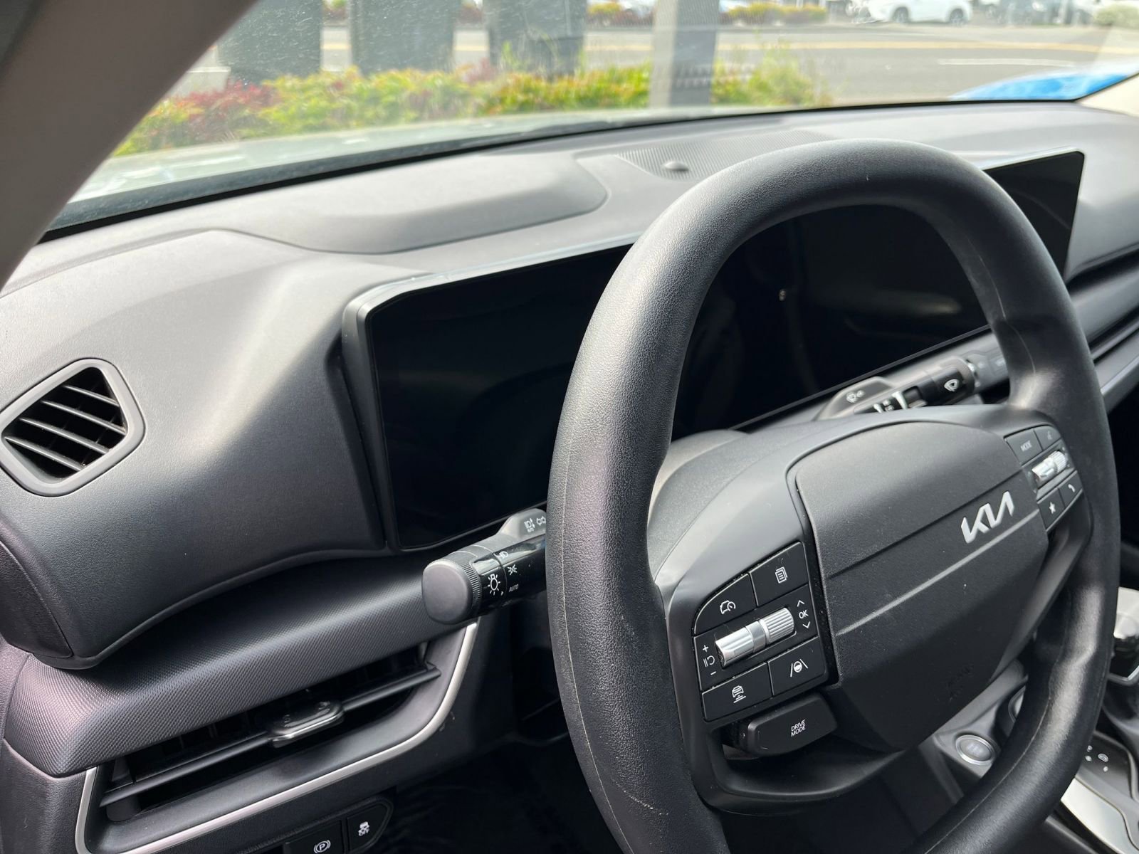 Used 2025 Kia K4 FWD image 35