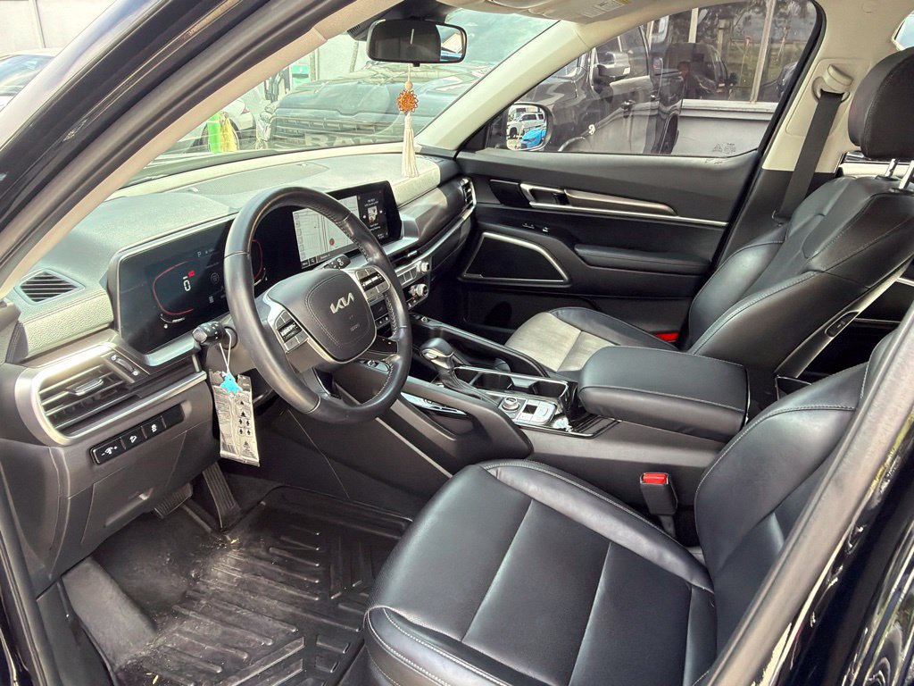 Used 2023 Kia Telluride S AWD/4WD image 8