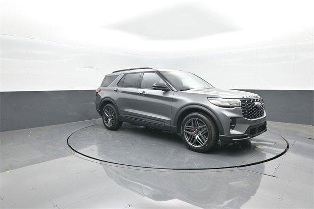 New 2025 Ford Explorer ST-Line w/ Premium Package