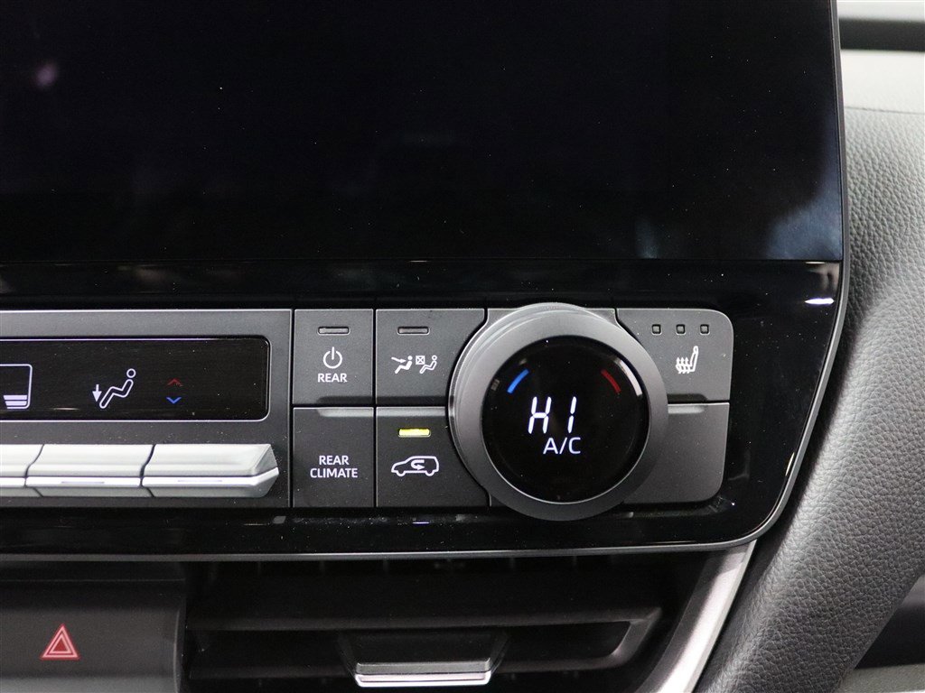 Used 2024 Toyota Grand Highlander XLE image 28