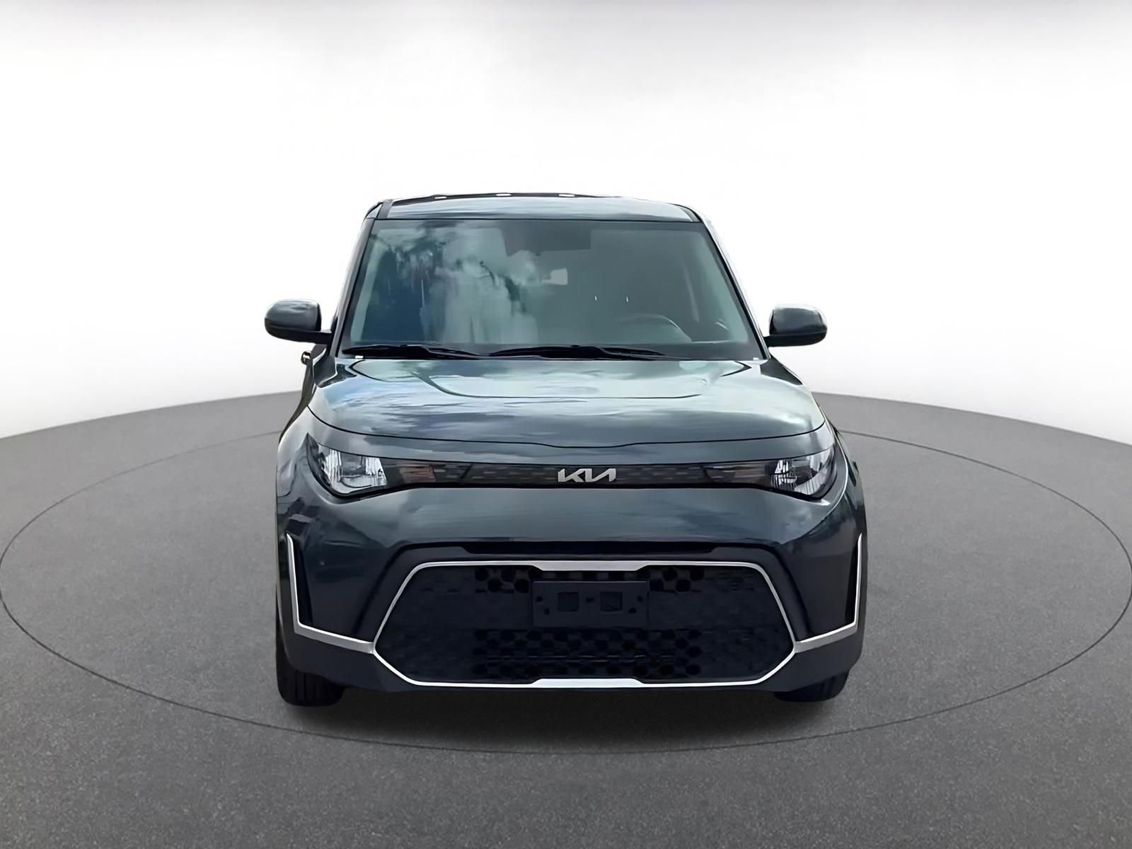 Used 2025 Kia Soul LX w/ LX Technology Package image 4