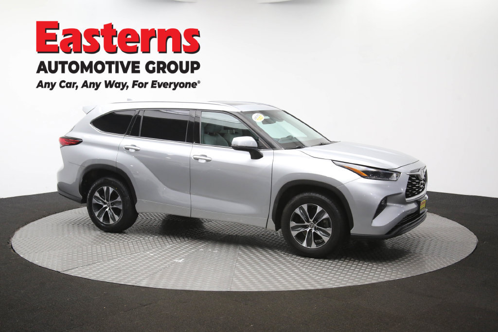 Used 2021 Toyota Highlander XLE FWD image 54