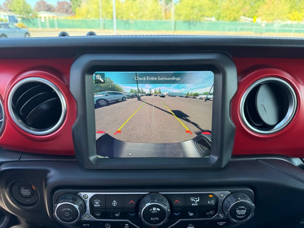 Used 2022 Jeep Gladiator Rubicon w/ Cold Weather Group AWD/4WD image 21