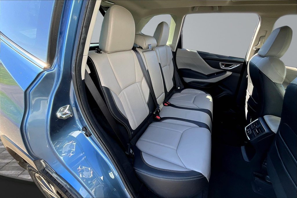 Used 2023 Subaru Forester Limited AWD/4WD image 25