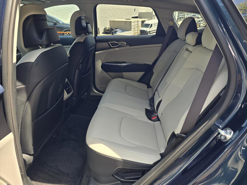 Used 2025 Kia Sportage EX w/ EX Premium Package image 10