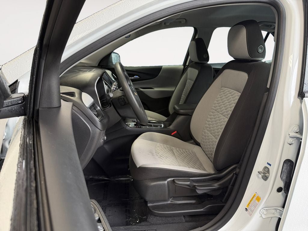 Used 2020 Chevrolet Equinox LS AWD/4WD image 6