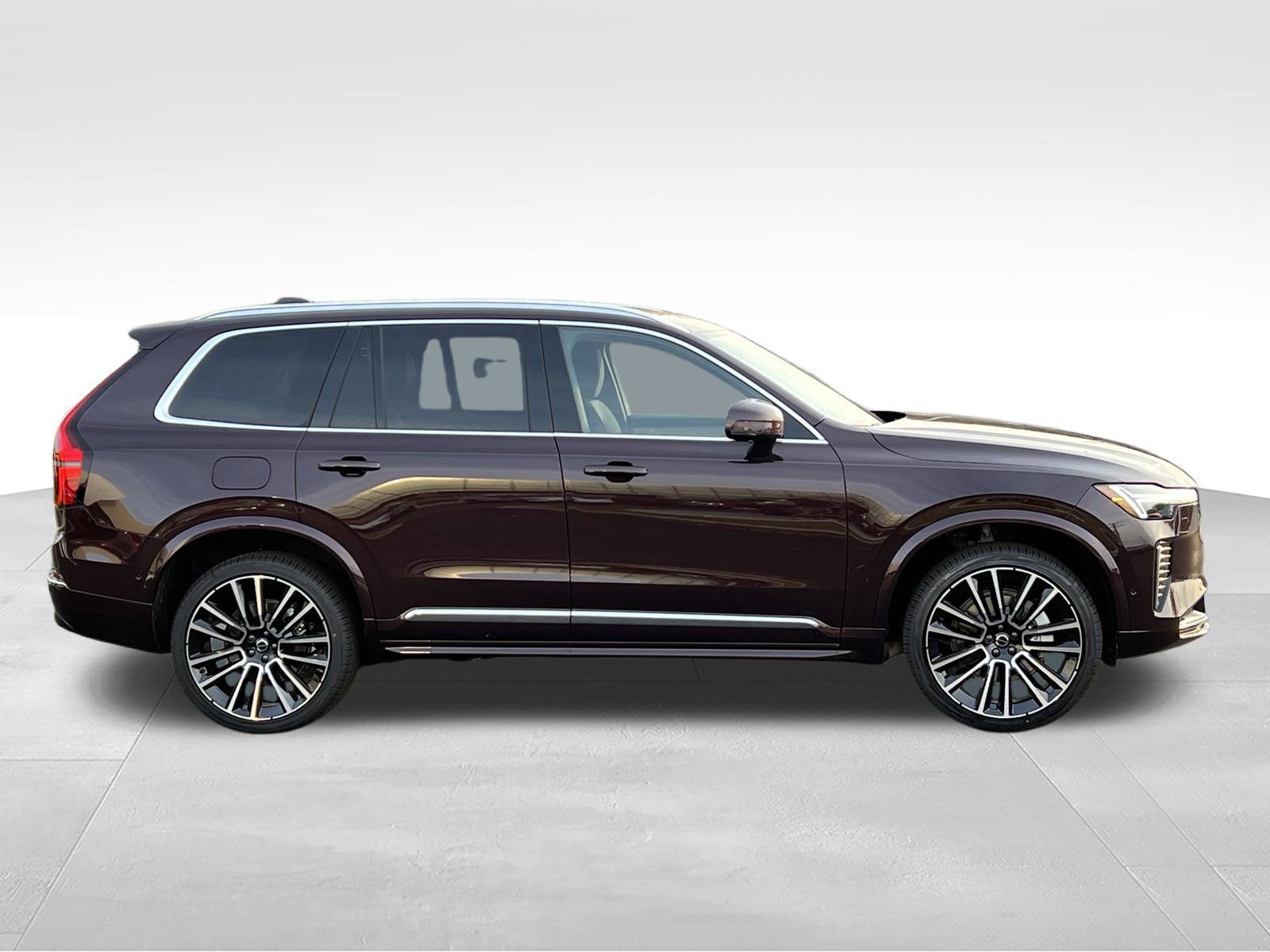 New 2026 Volvo XC90 B6 Plus w/ Protection Package Premier AWD/4WD image 7