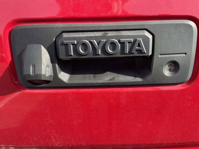 Used 2020 Toyota Tacoma SR5 RWD image 12
