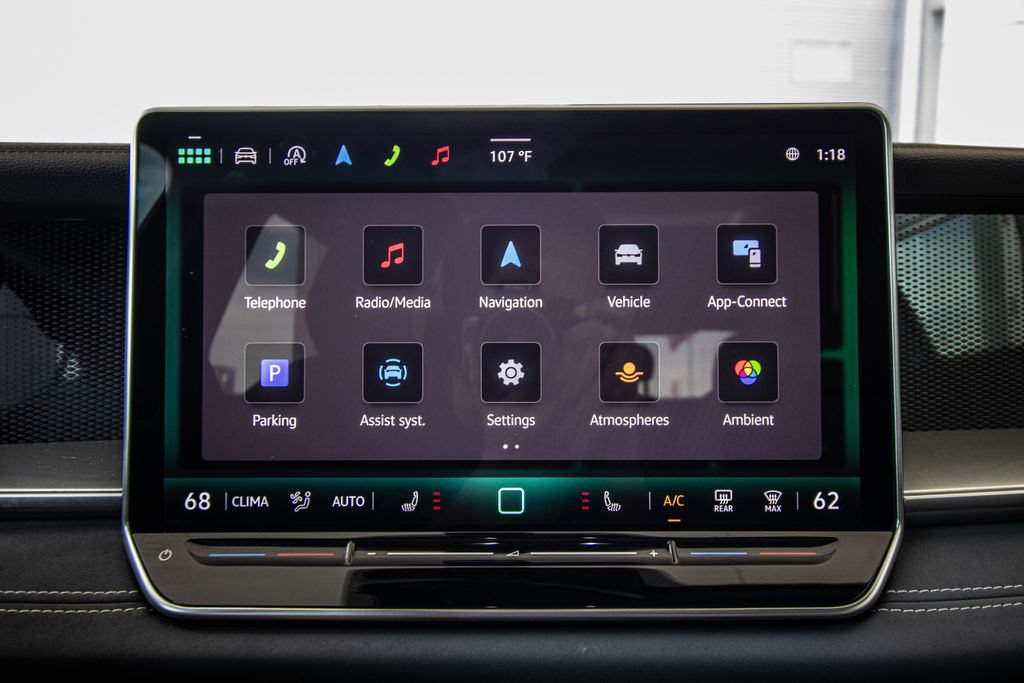 Certified 2025 Volkswagen Tiguan SE R-Line FWD image 40
