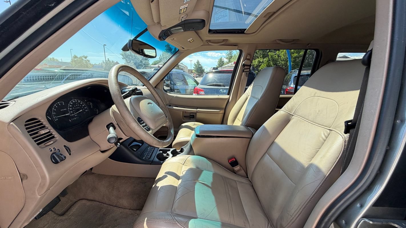 Used 2001 Ford Explorer Eddie Bauer AWD/4WD image 6