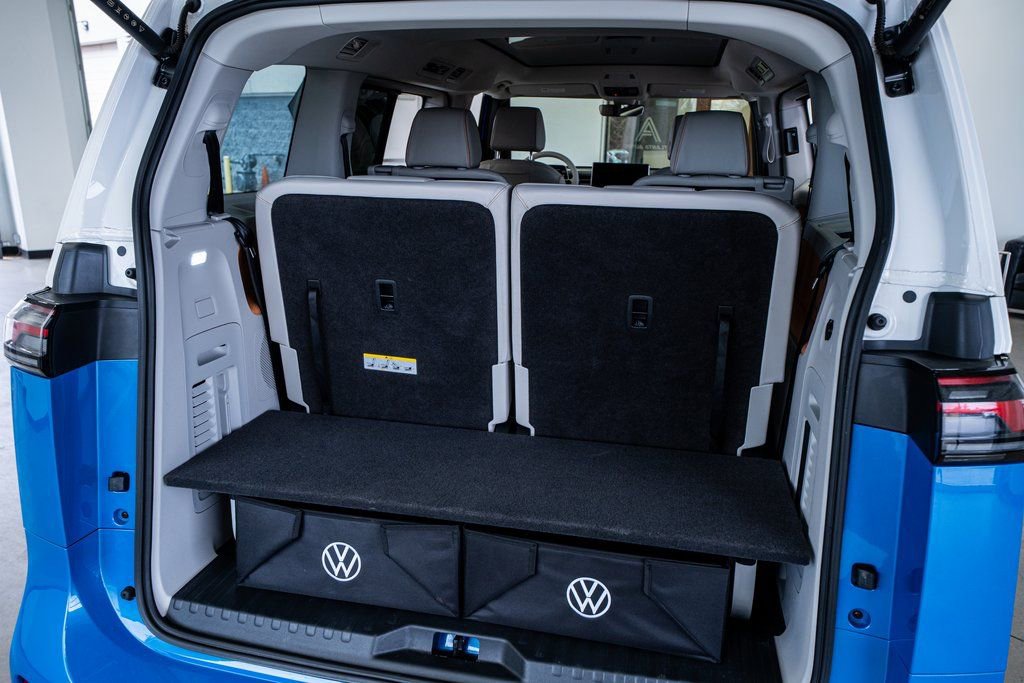 Used 2025 Volkswagen ID. Buzz 1st Edition image 54
