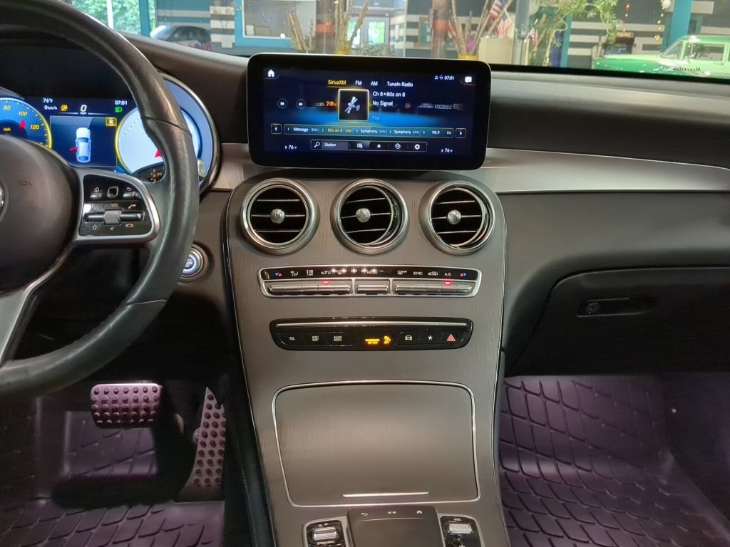 Used 2021 Mercedes-Benz GLC 300 4MATIC Coupe image 12