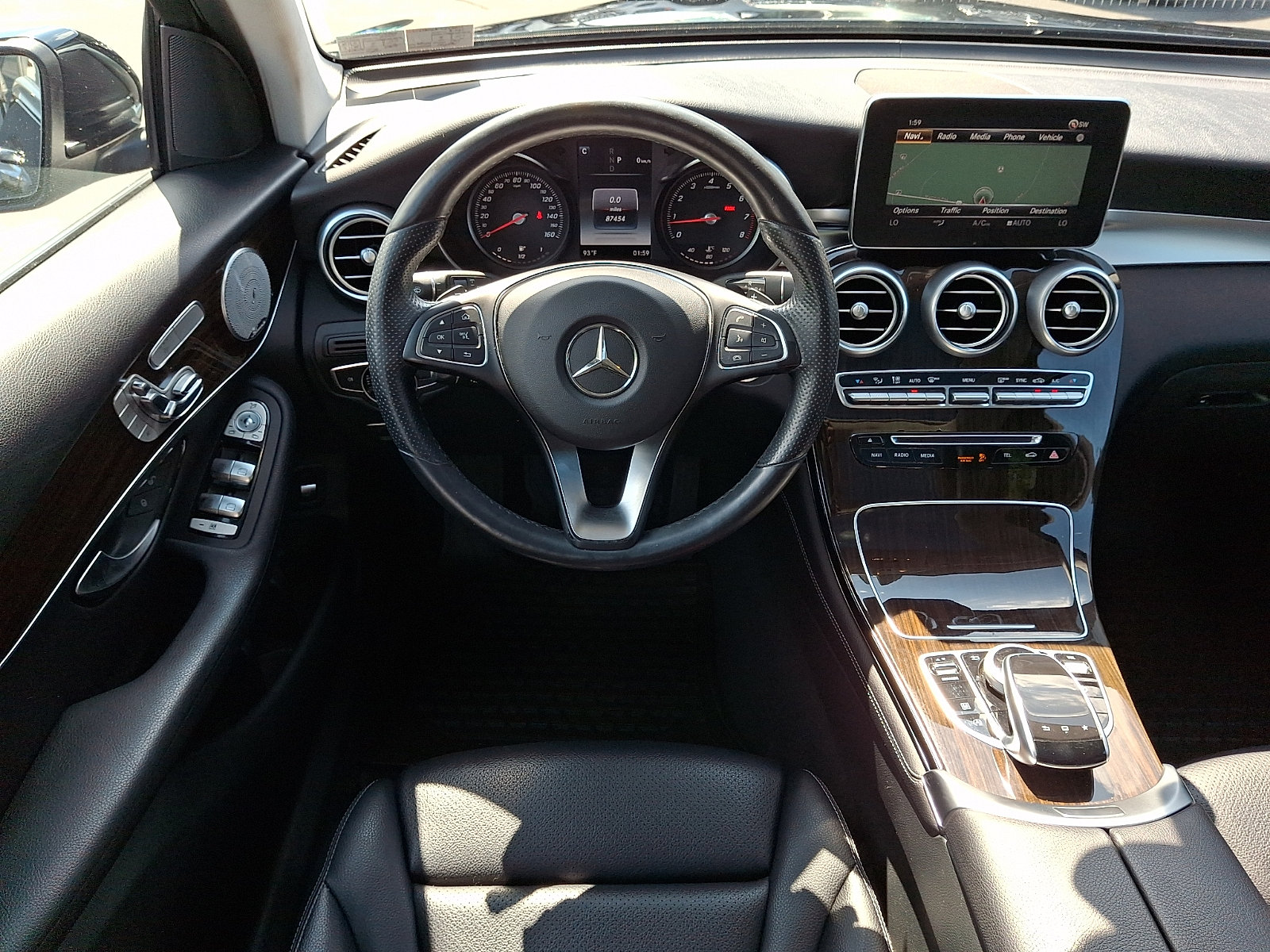 Used 2016 Mercedes-Benz GLC 300 4MATIC image 12