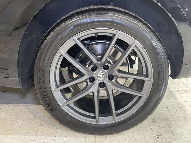 Certified 2026 Porsche Macan Turbo AWD/4WD image 13