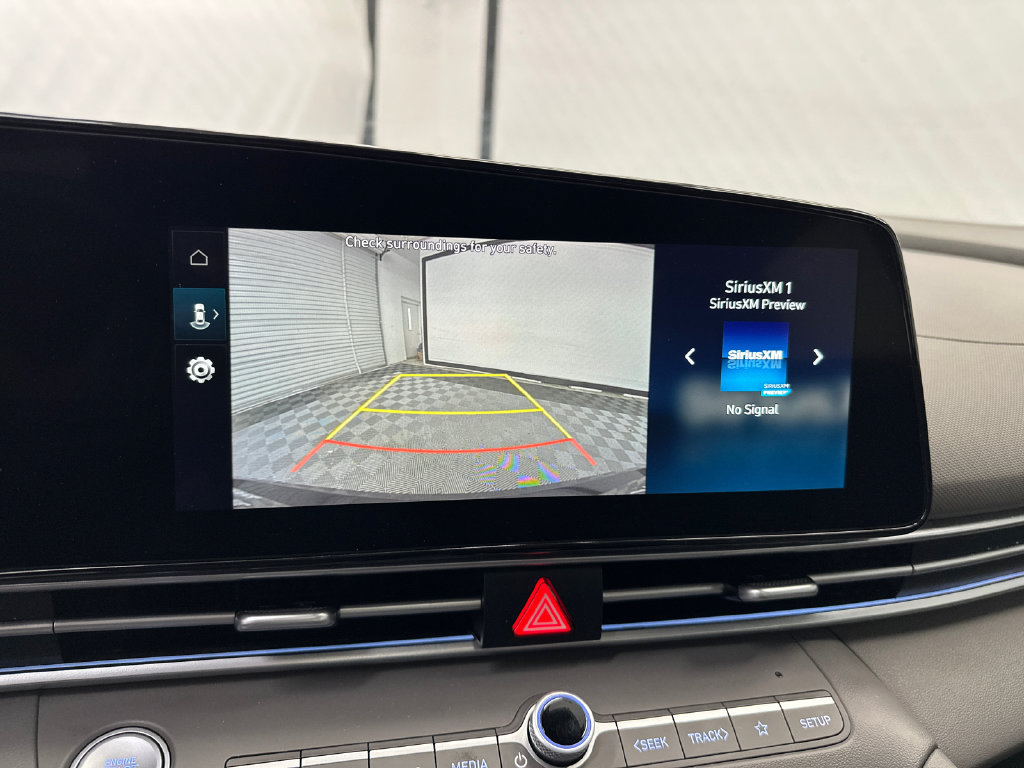 Used 2025 Hyundai Elantra SEL FWD image 28