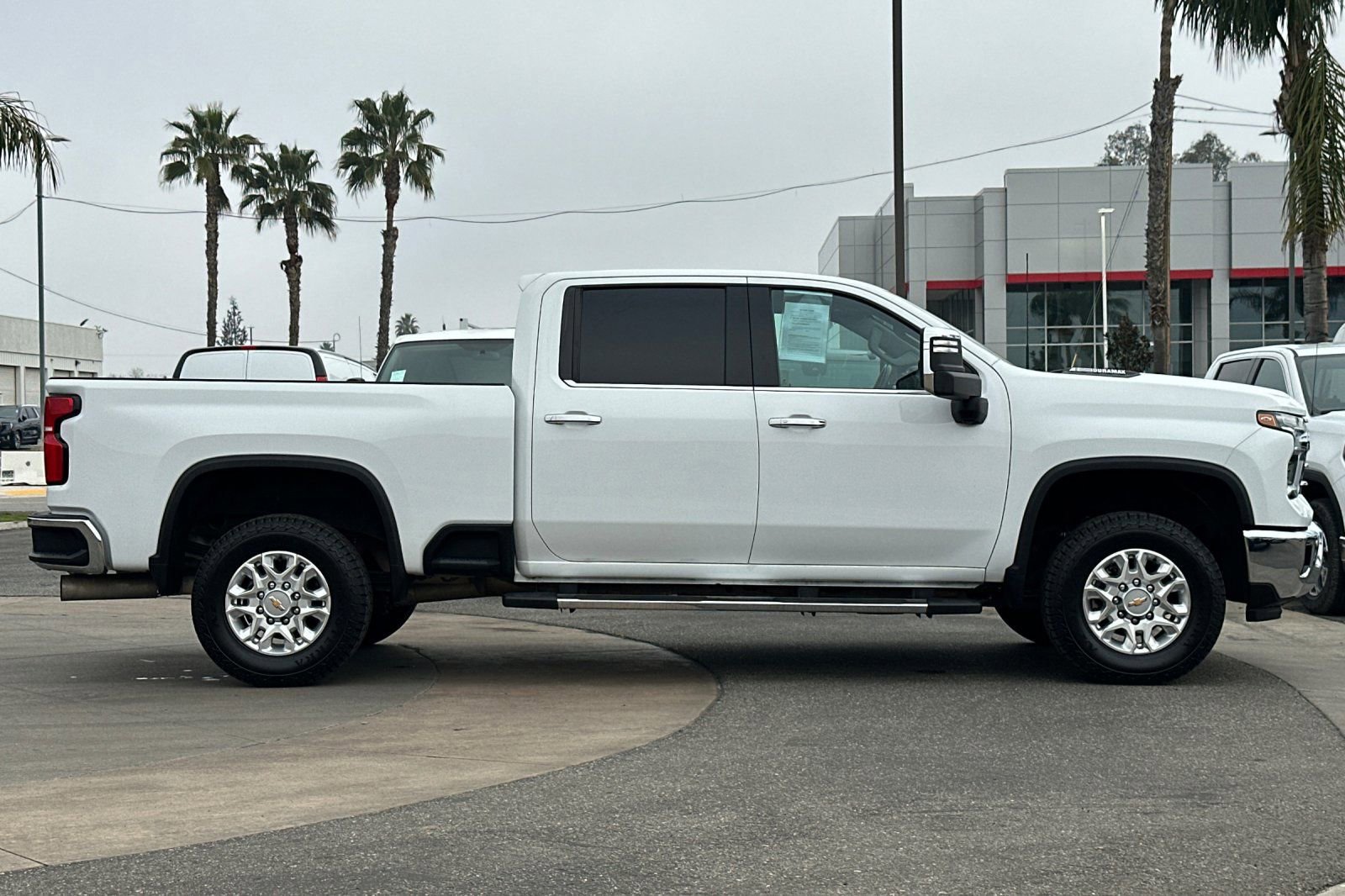 Used 2024 Chevrolet Silverado 2500 LTZ w/ LTZ Convenience Package image 3