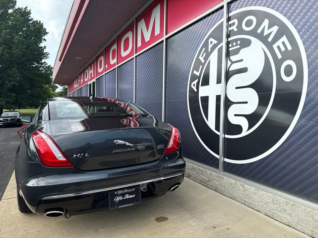 Used 2017 Jaguar XJ L Portfolio AWD/4WD image 12